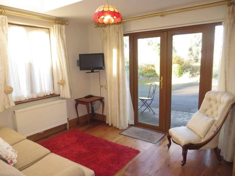 Borodino Studio Apartment Эннискорти Экстерьер фото